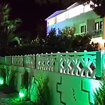 Keramos Boutique فندق أورين